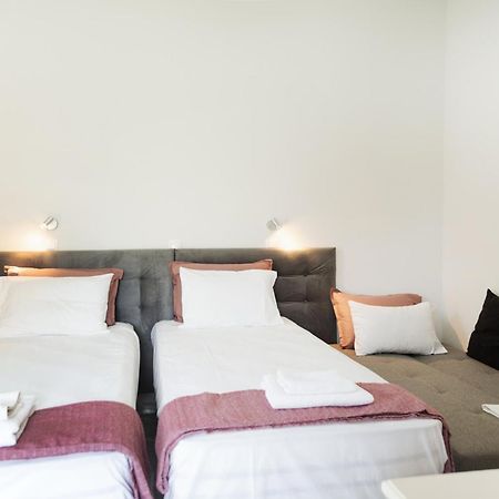 Kates Apartments Kávos Екстериор снимка