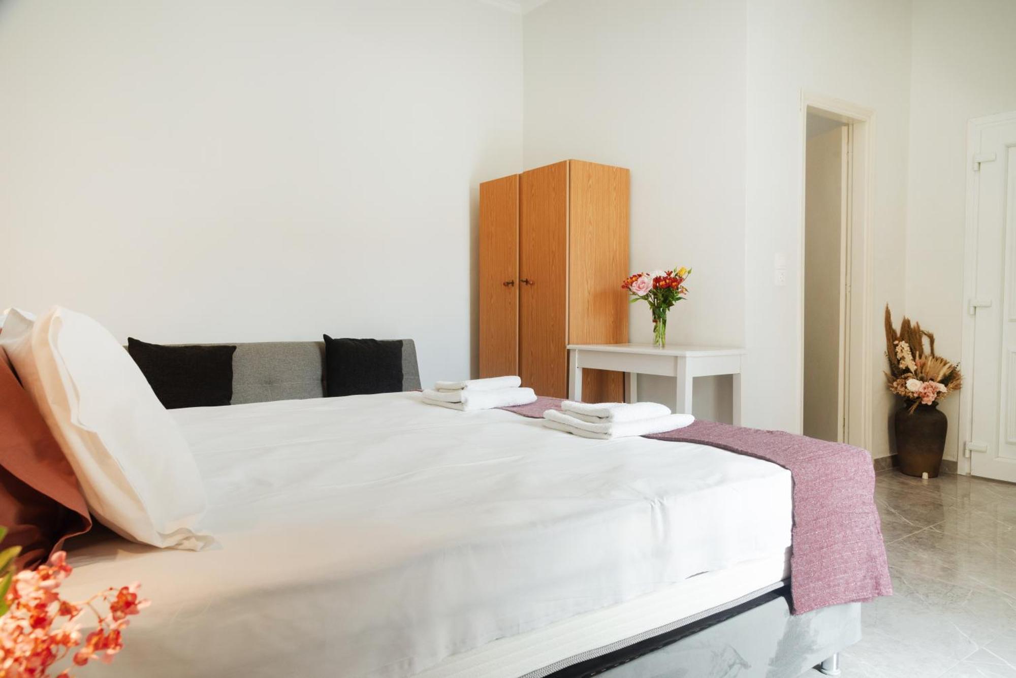 Kates Apartments Kávos Екстериор снимка
